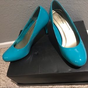 Teal heels